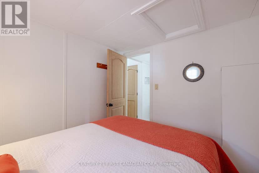 47 Heaman Crescent — photo 11 of 40
