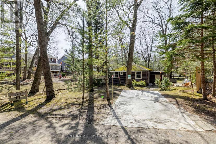 47 Heaman Crescent — photo 2 of 40
