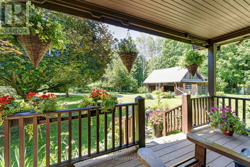 340 North Burgess 8th Concession, Tay Valley, photo 6