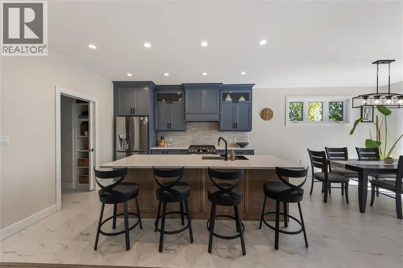 113 Macdonald Street — photo 13 of 33