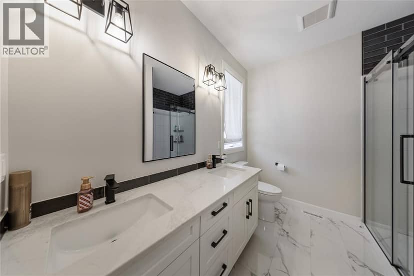 113 Macdonald Street — photo 26 of 33