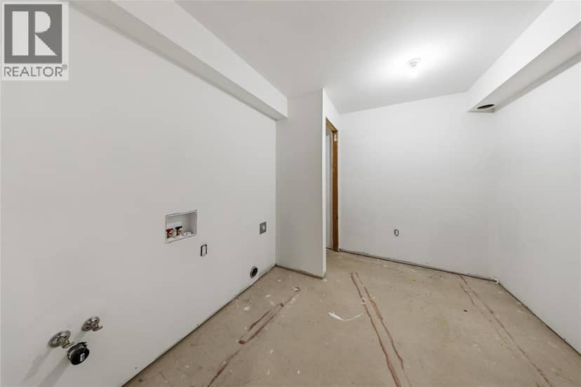 113 Macdonald Street — photo 32 of 33