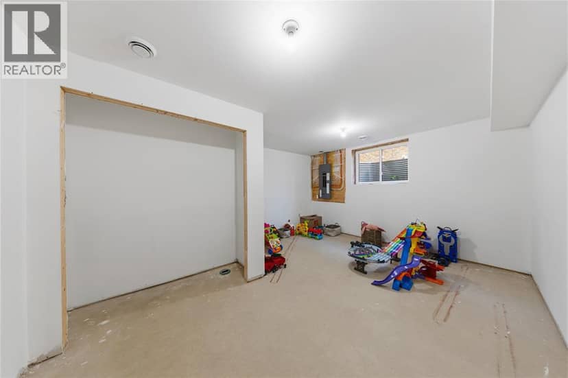 113 Macdonald Street — photo 33 of 33