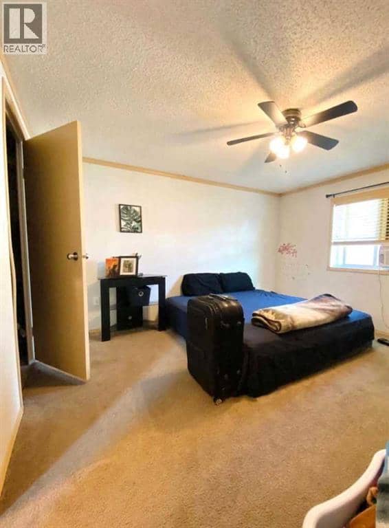 32 Dragonfly Crescent — photo 14 of 16