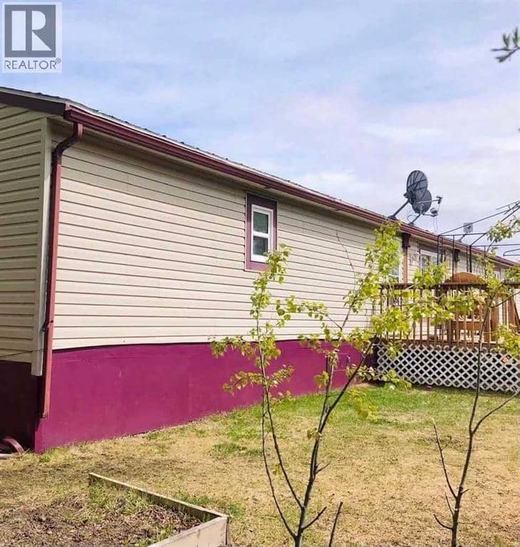 32 Dragonfly Crescent — photo 16 of 16