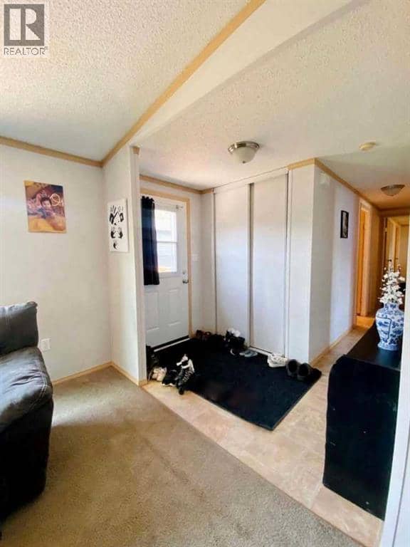 32 Dragonfly Crescent, High Level, photo 3