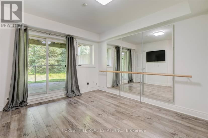 111 Powseland Crescent — photo 31 of 34