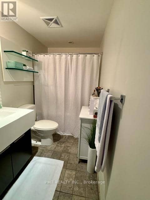 613 - 55 Stewart Street — photo 15 of 16