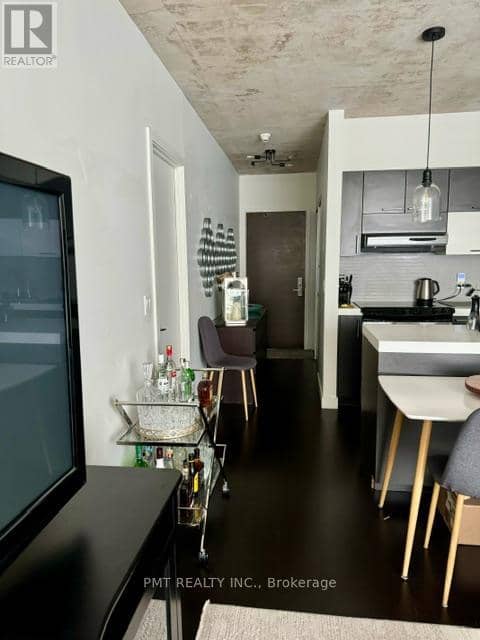 613 - 55 Stewart Street — photo 2 of 16