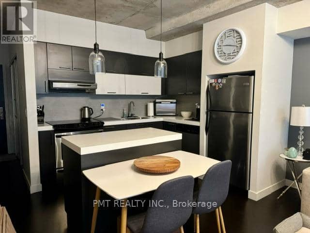 613 - 55 Stewart Street — photo 4 of 16