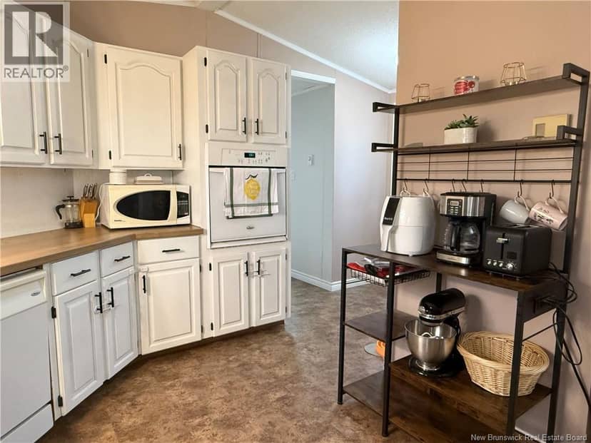 51 Travis Street — photo 9 of 24