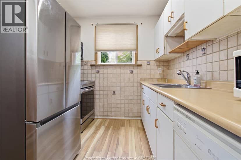 1229 Arncliffe Place — photo 8 of 22