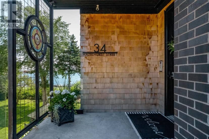 2 34 Hazelhurst Street — photo 2 of 40