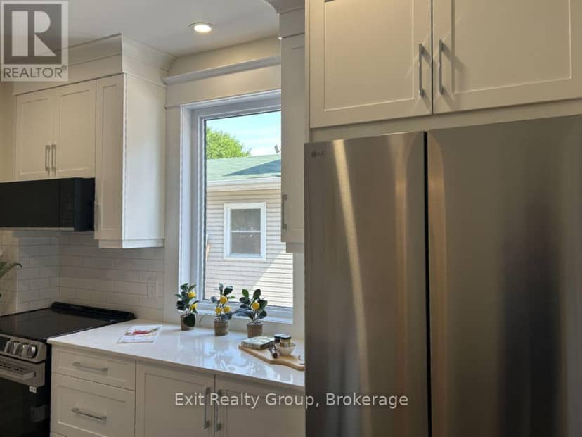 90 Byron Street — photo 14 of 40