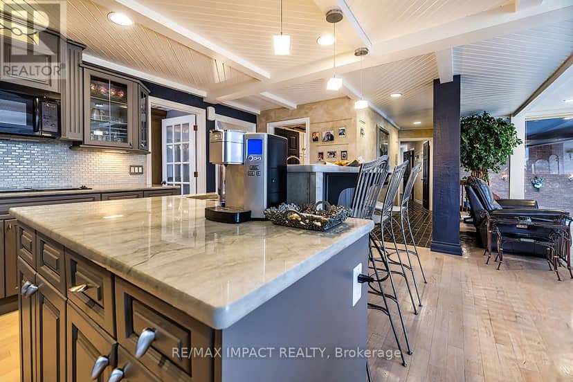 1410 Manitou Drive — photo 10 of 40