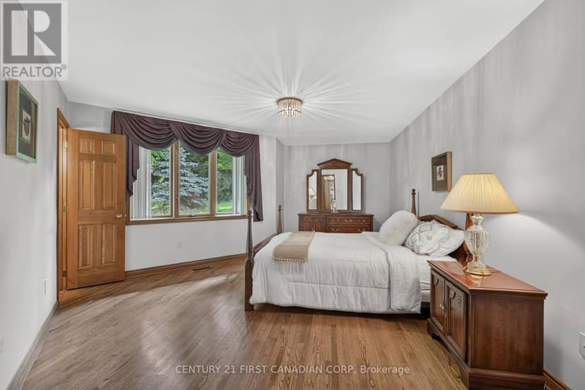 27 Stirrup Court — photo 14 of 40