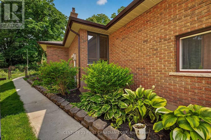 27 Stirrup Court — photo 38 of 40