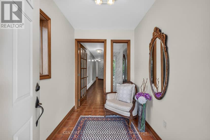 27 Stirrup Court, London North, photo 6