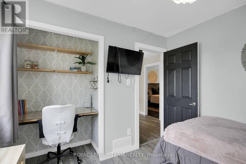 36 Steggall Crescent — photo 24 of 40