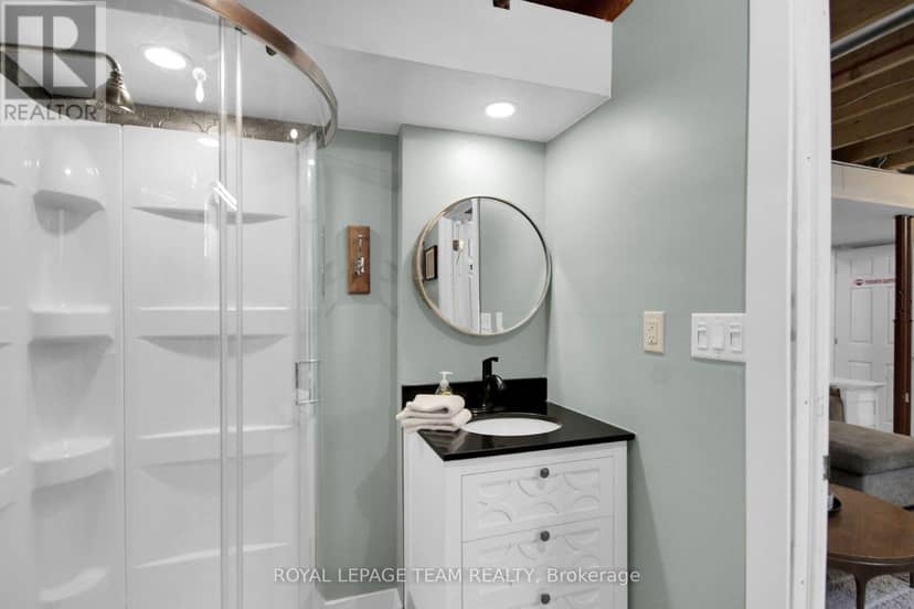 36 Steggall Crescent — photo 32 of 40