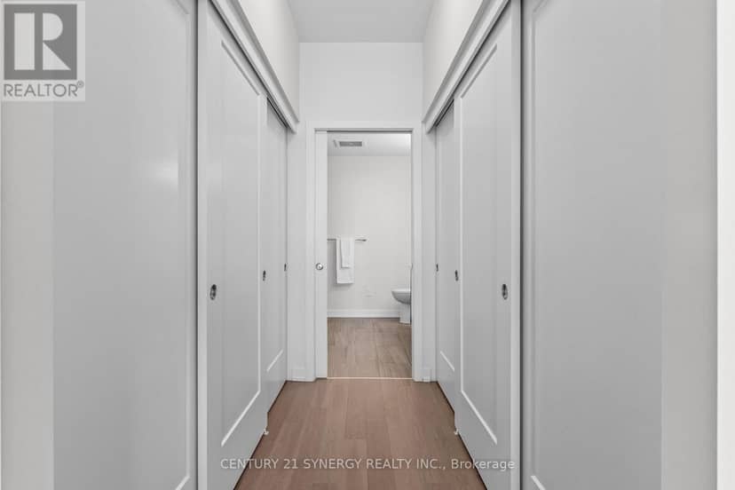 512 - 570 De Mazenod Avenue — photo 23 of 40