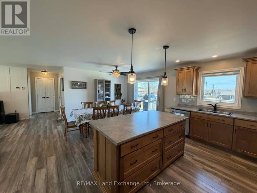 42 John Street — photo 8 of 40