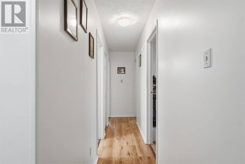 29 Laurier RD — photo 10 of 33