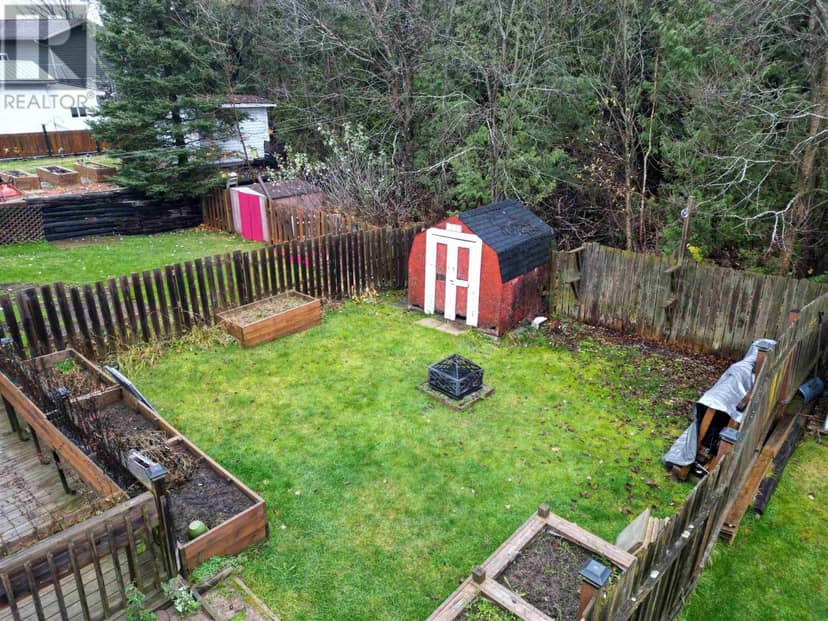 29 Laurier RD — photo 31 of 33