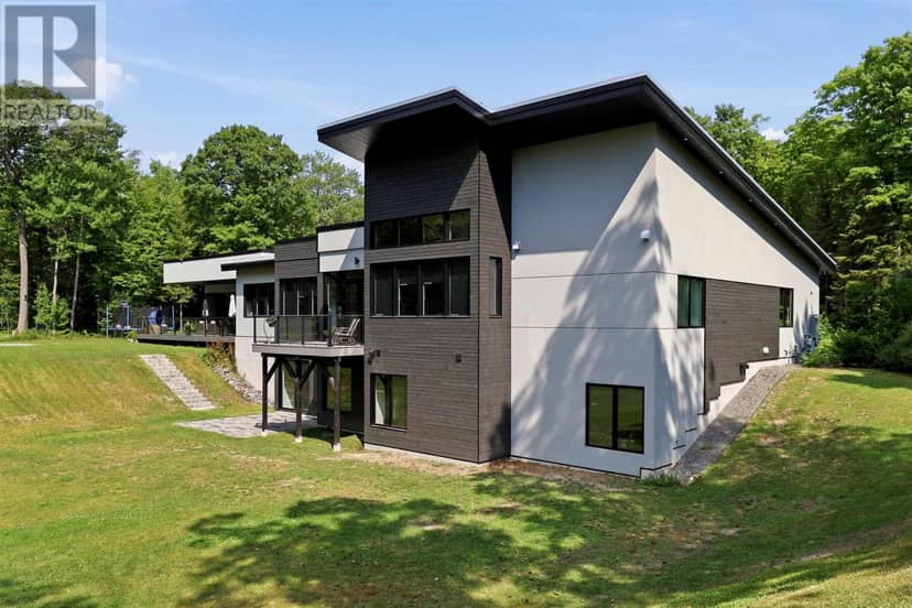 66 Wilderness CT, Sault Ste. Marie, photo 2