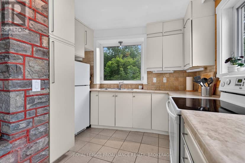 790 Howe Island Drive — photo 15 of 40