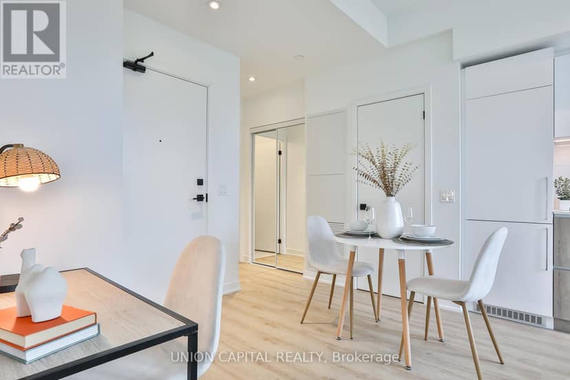 1005 - 319 Jarvis Street — photo 11 of 23