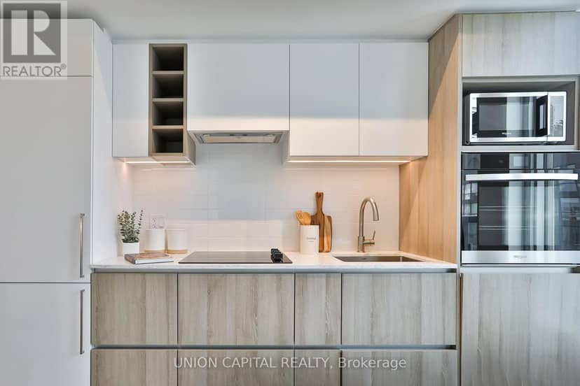 1005 - 319 Jarvis Street — photo 7 of 23