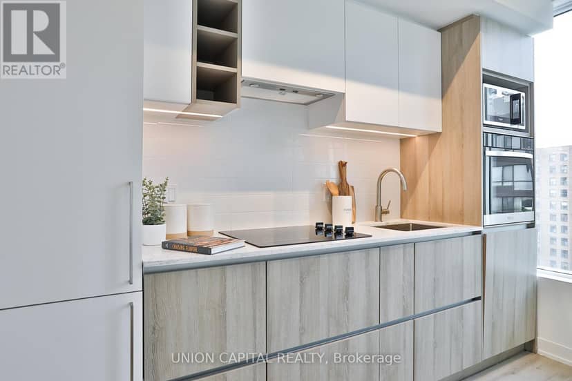 1005 - 319 Jarvis Street — photo 8 of 23
