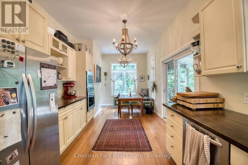 76 Everett Road — photo 8 of 39