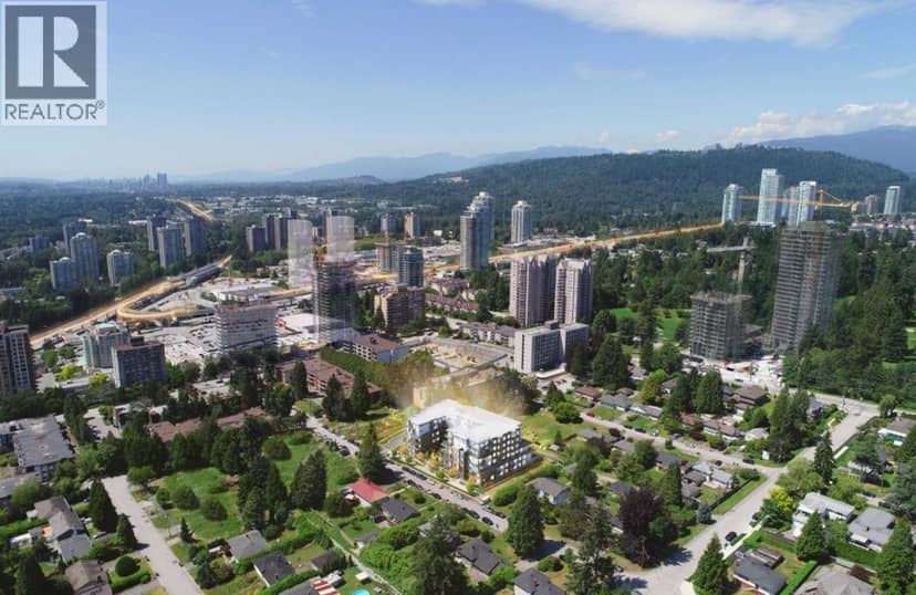 212 599 DANSEY AVENUE, Coquitlam