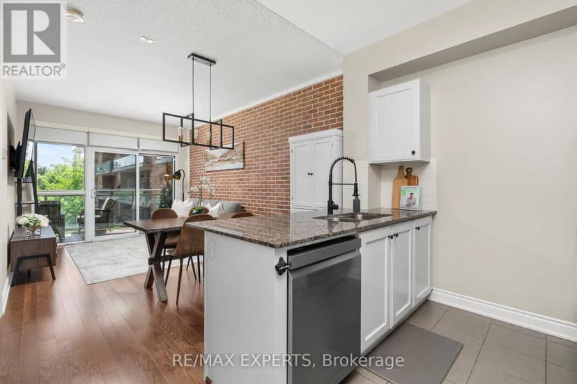 301 - 281 Woodbridge Avenue, Vaughan, photo 8
