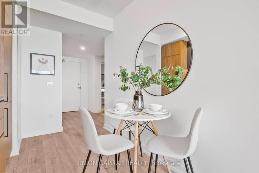835 - 1100 Sheppard Avenue W — photo 8 of 25