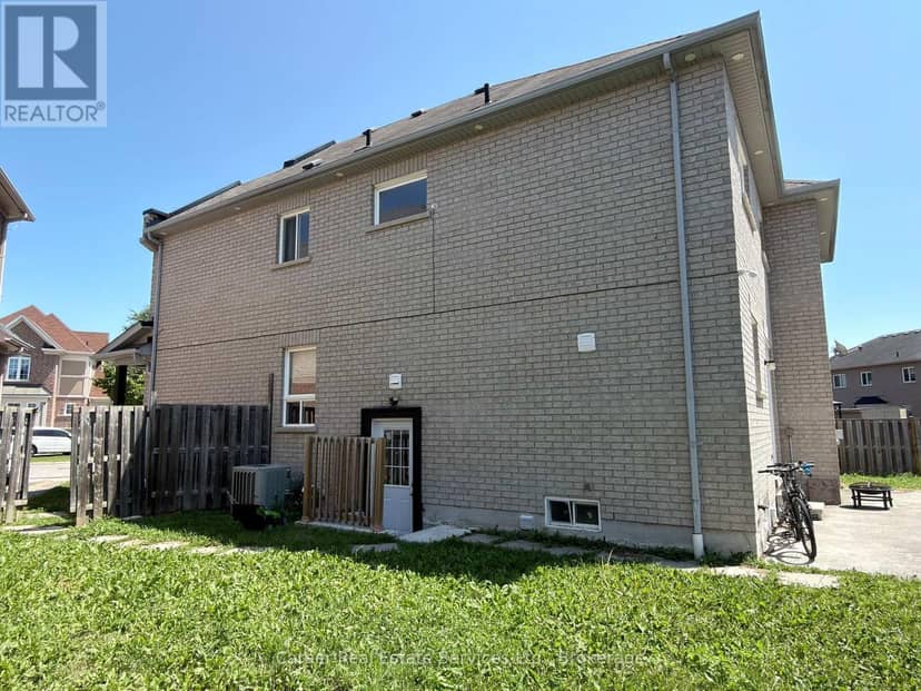 12 Cragg Crescent — photo 2 of 21