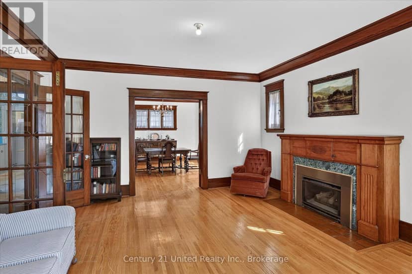 498 Weller Street — photo 10 of 40