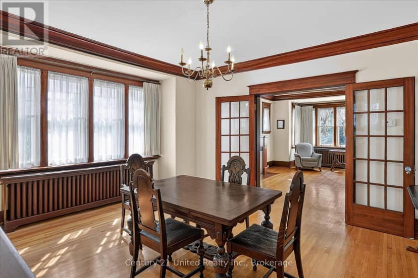 498 Weller Street — photo 11 of 40