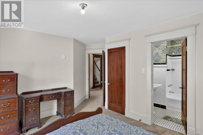 498 Weller Street — photo 23 of 40