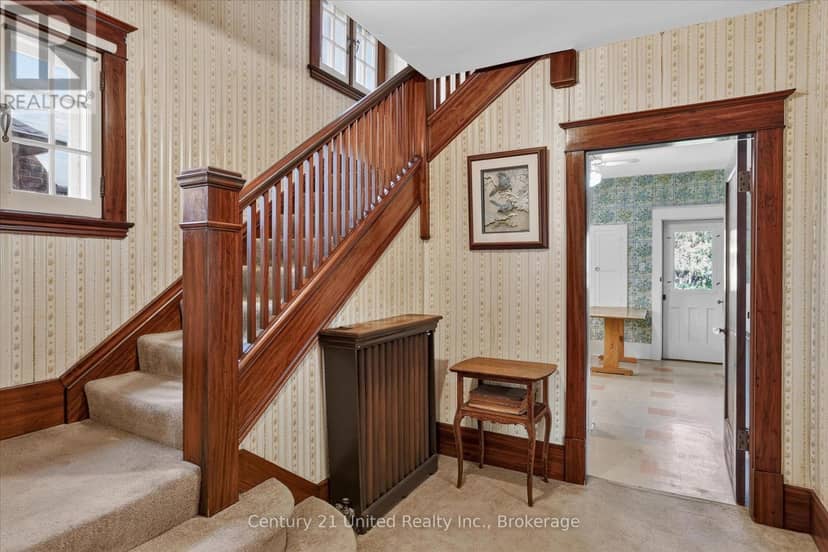 498 Weller Street, Peterborough, photo 6