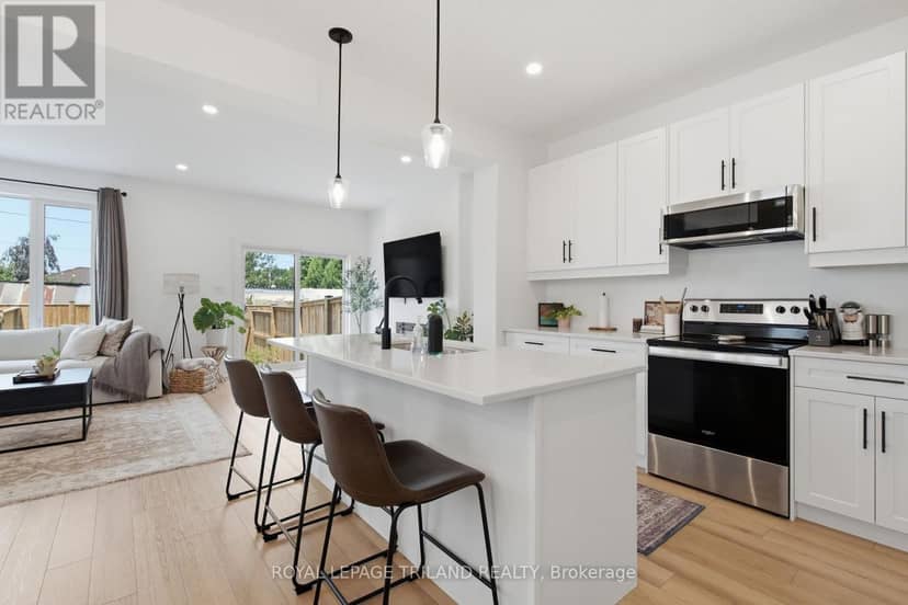 11 - 101 Swales Avenue — photo 14 of 39