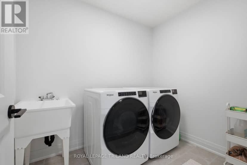 11 - 101 Swales Avenue — photo 29 of 39