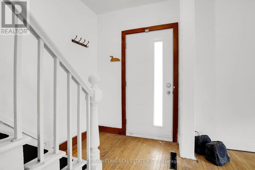 28 Montague Street — photo 7 of 40