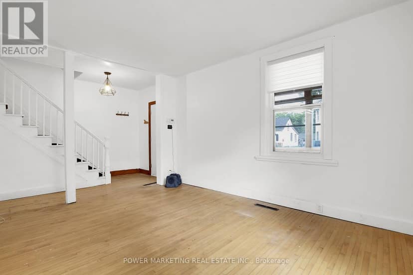 28 Montague Street — photo 8 of 40