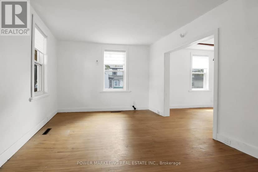 28 Montague Street — photo 9 of 40