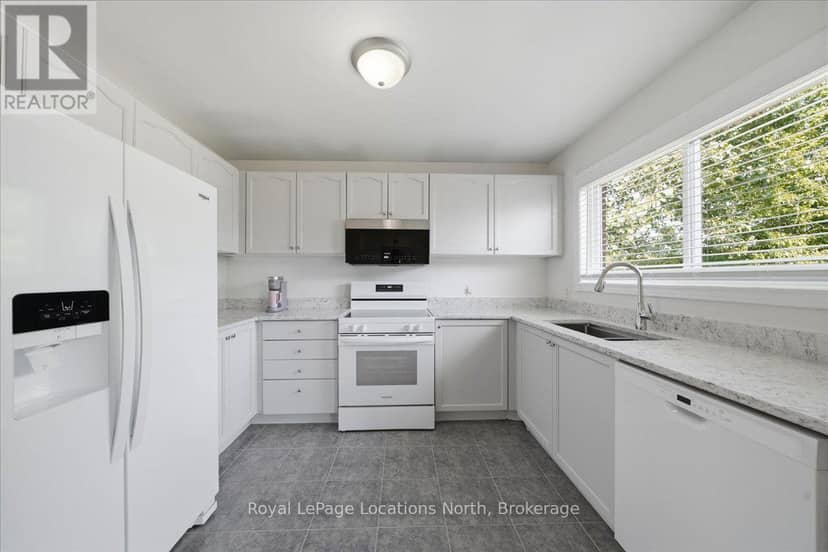 402 Ramblewood Drive — photo 9 of 40