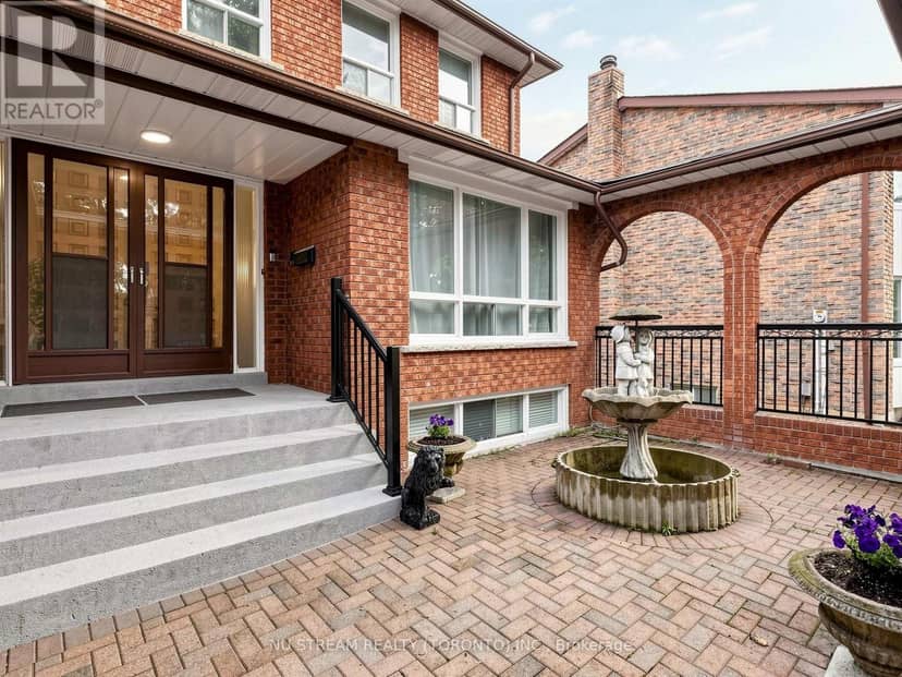 117 Ambercroft Boulevard, Toronto, photo 3