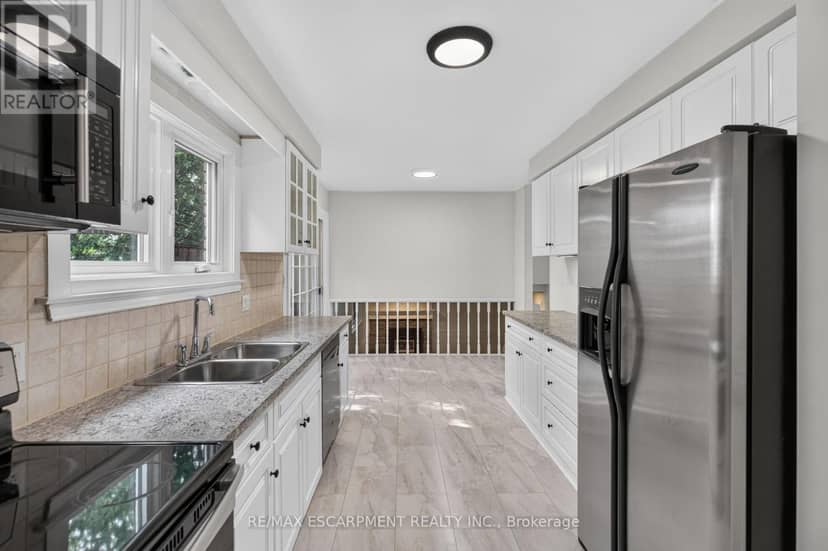 3401 Rockwood Drive — photo 3 of 32